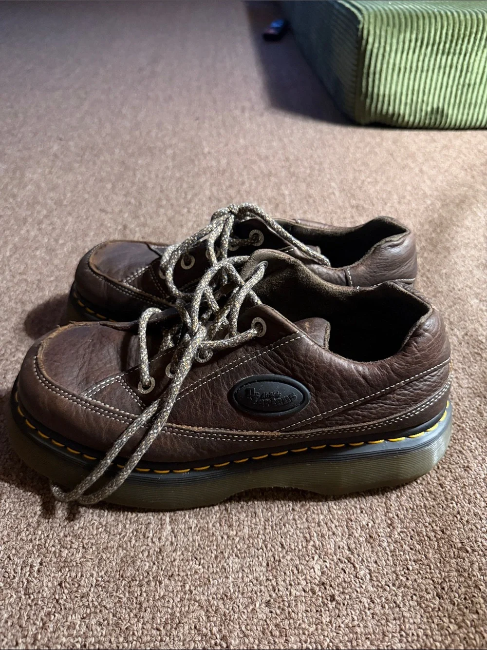Dr. Martens buzz 5-eye grizzly brown